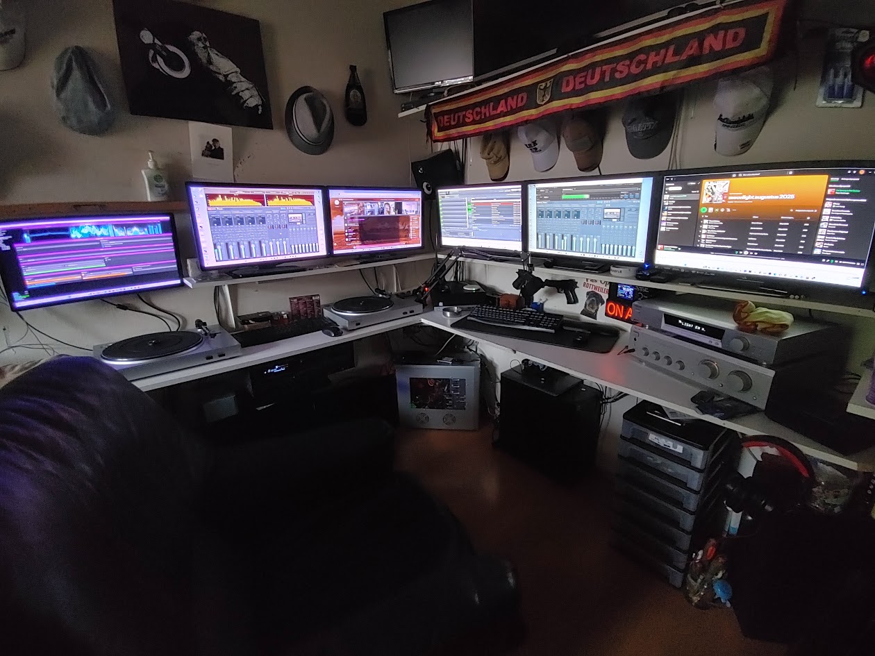 De studio van Only Golden Oldies in Veendam
